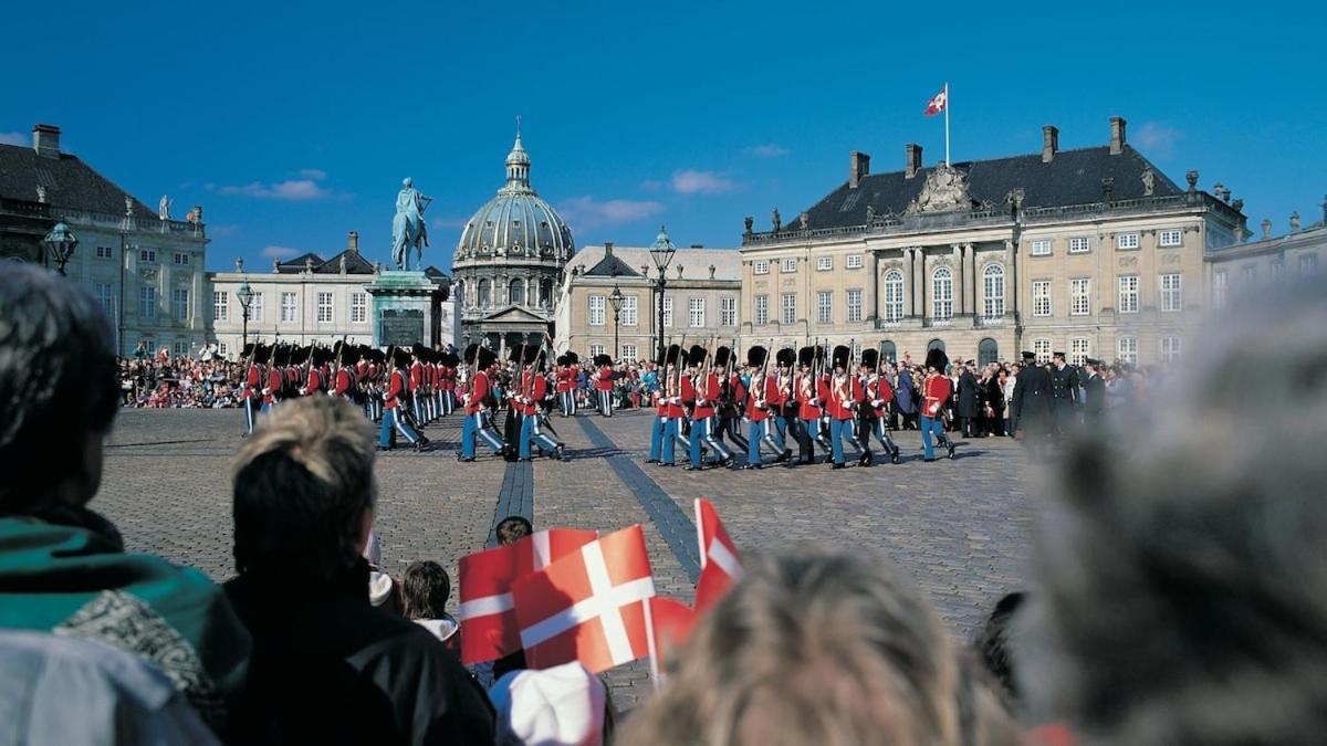 10 Person In The Heart Of Copenhagen
